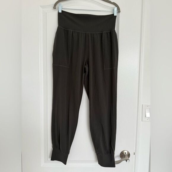 Athleta Women's olive green High-Waisted joggers!! - Picture 1 of 4